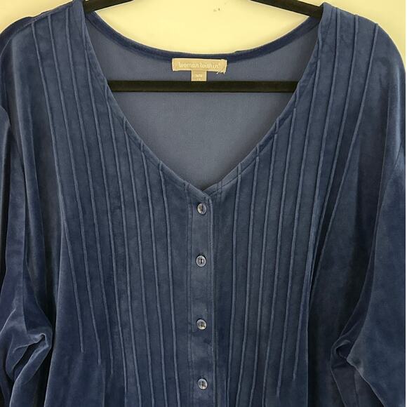 Woman Within Velour Pintuck Button Up Knit Tunic Top Blouse Blue V-Neck Size 2X - Picture 4 of 10